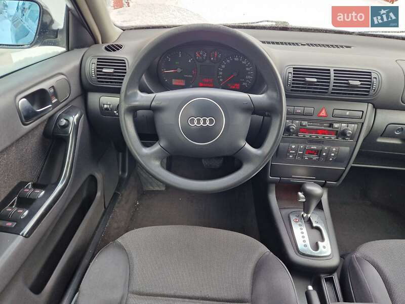 Хэтчбек Audi A3 2001 в Ровно