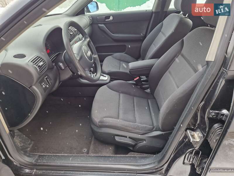 Хэтчбек Audi A3 2001 в Ровно