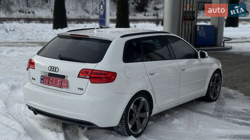 Хетчбек Audi A3 2012 в Долині