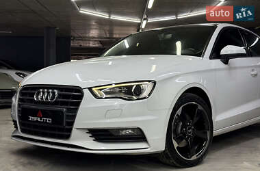Седан Audi A3 2015 в Одессе