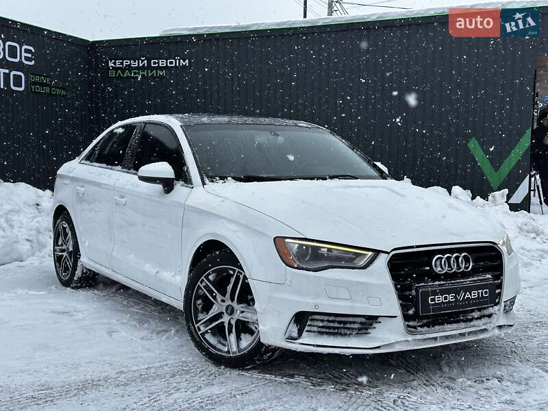 Седан Audi A3 2015 в Львове