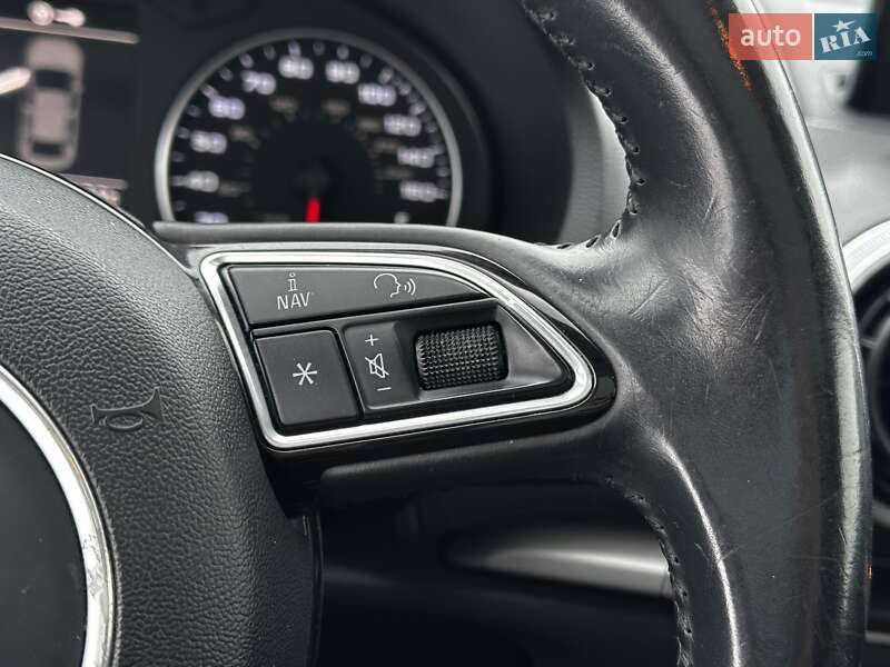 Седан Audi A3 2015 в Львове