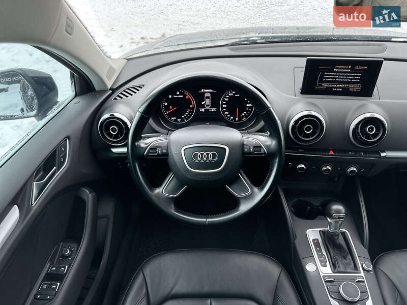 Седан Audi A3 2016 в Харькове