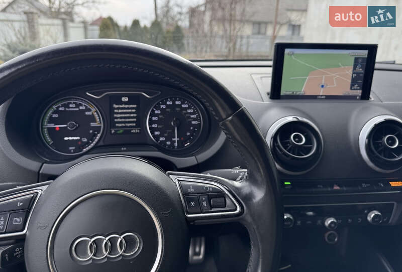 Хетчбек Audi A3 2016 в Дніпрі фото 10 Хетчбек Audi A3 2016 в Дніпрі