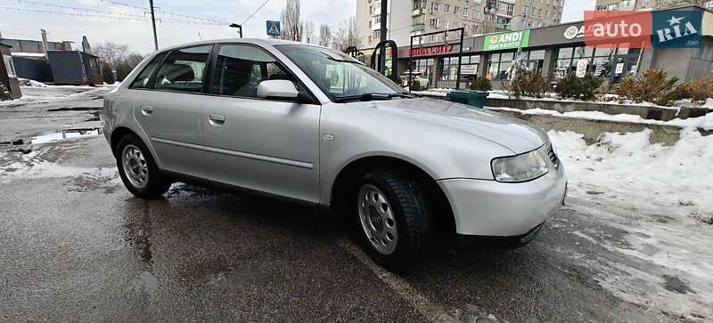 Хэтчбек Audi A3 2002 в Днепре
