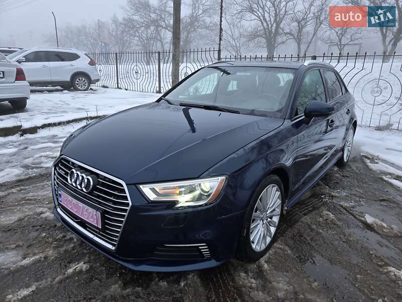 Хетчбек Audi A3 2017 в Кропивницькому фото 8 Хетчбек Audi A3 2017 в Кропивницькому