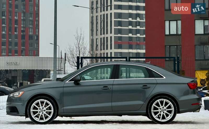 Седан Audi A3 2015 в Киеве