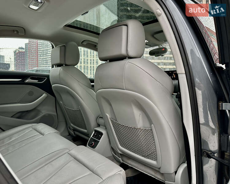 Седан Audi A3 2015 в Киеве