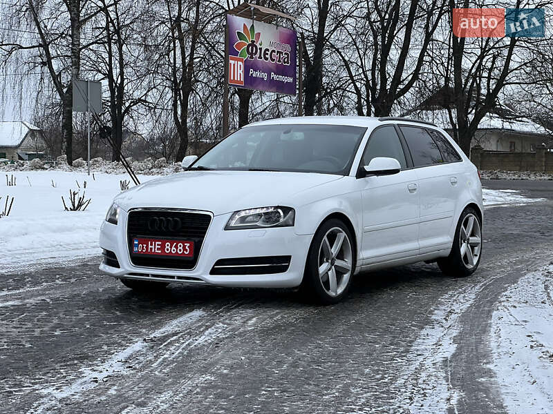 Хэтчбек Audi A3 2010 в Староконстантинове