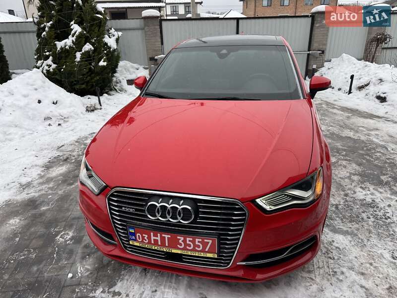 Хетчбек Audi A3 2015 в Вінниці