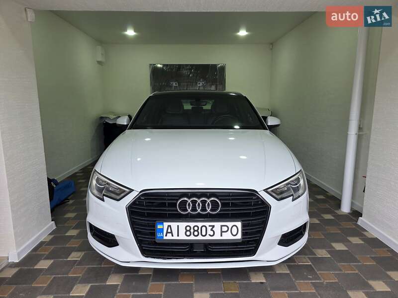 Седан Audi A3 2018 в Ізмаїлі