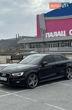 Седан Audi A3 2015 в Запорожье