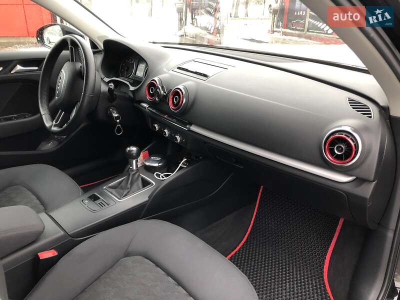 Хетчбек Audi A3 2013 в Самборі