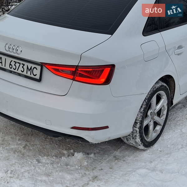 Седан Audi A3 2014 в Дніпрі