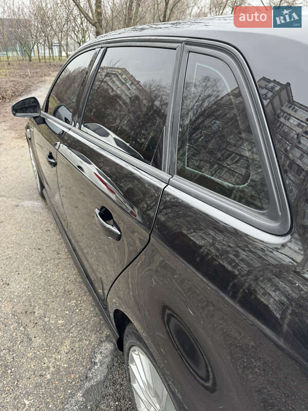 Хэтчбек Audi A3 2016 в Запорожье