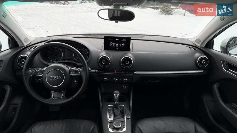 Седан Audi A3 2015 в Луцьку