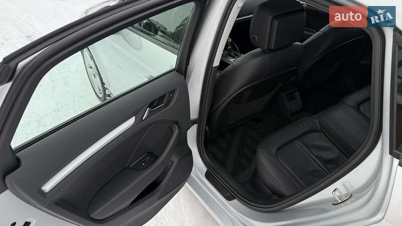 Седан Audi A3 2015 в Луцьку