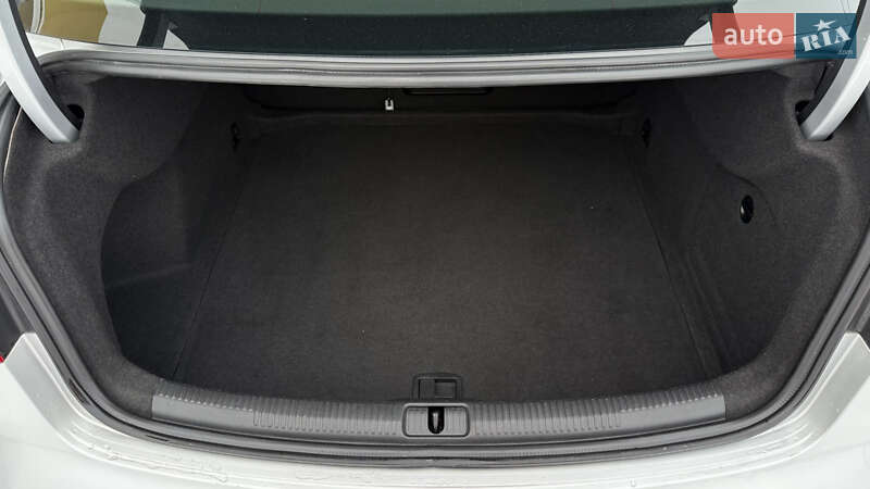 Седан Audi A3 2015 в Луцьку