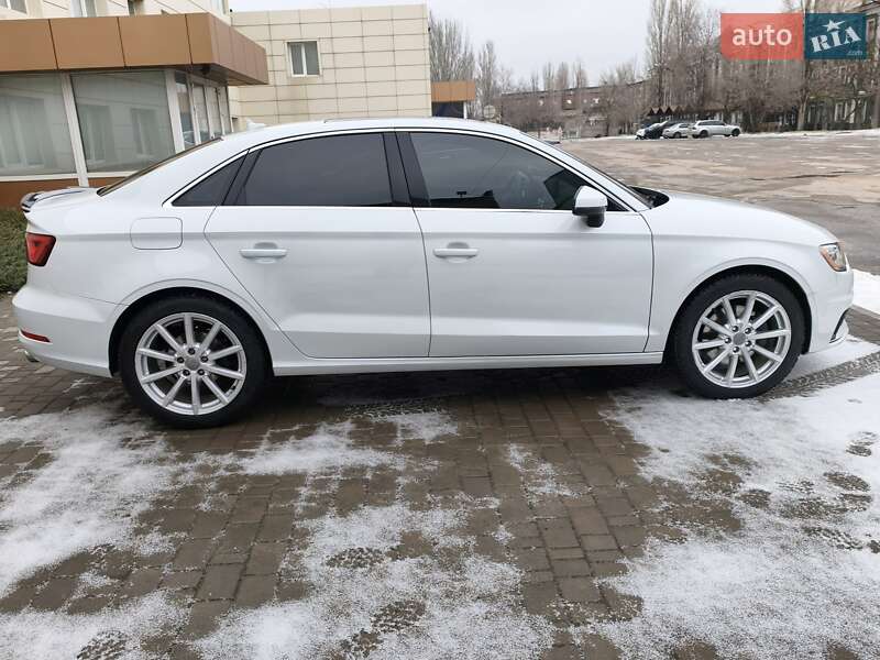 Седан Audi A3 2015 в Миколаєві