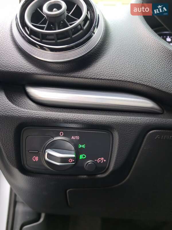 Седан Audi A3 2015 в Миколаєві