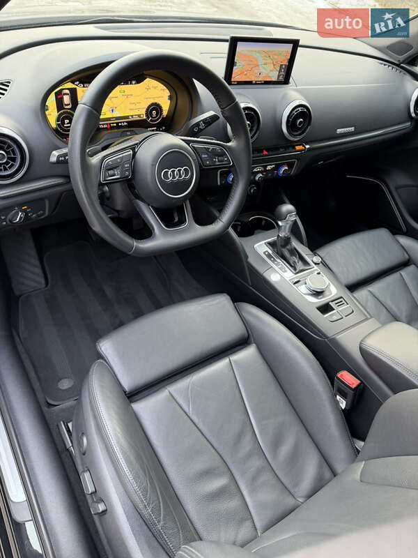 Хэтчбек Audi A3 2018 в Киеве