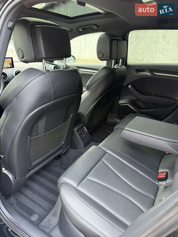 Хэтчбек Audi A3 2018 в Киеве