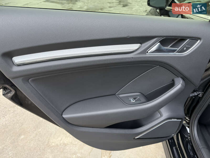 Хэтчбек Audi A3 2018 в Киеве