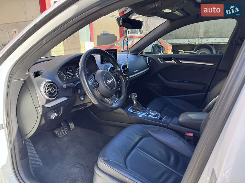 Хэтчбек Audi A3 2016 в Киеве фото 20 Хэтчбек Audi A3 2016 в Киеве