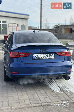 Седан Audi A3 2014 в Кривому Розі