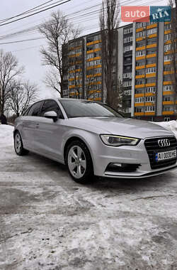Седан Audi A3 2014 в Киеве