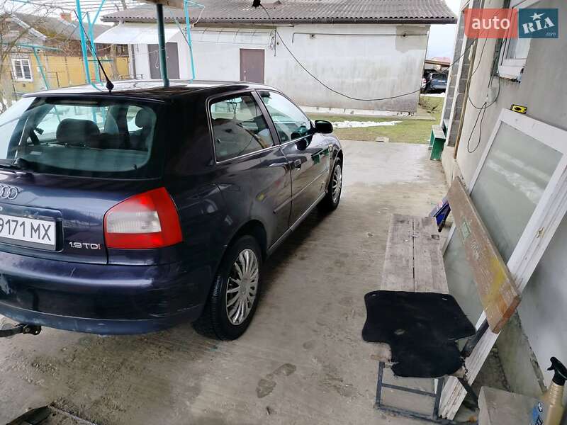 Хетчбек Audi A3 2002 в Дрогобичі