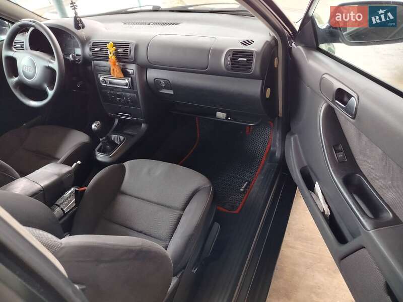 Хетчбек Audi A3 2002 в Дрогобичі