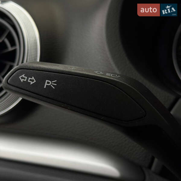 Седан Audi A3 2016 в Днепре