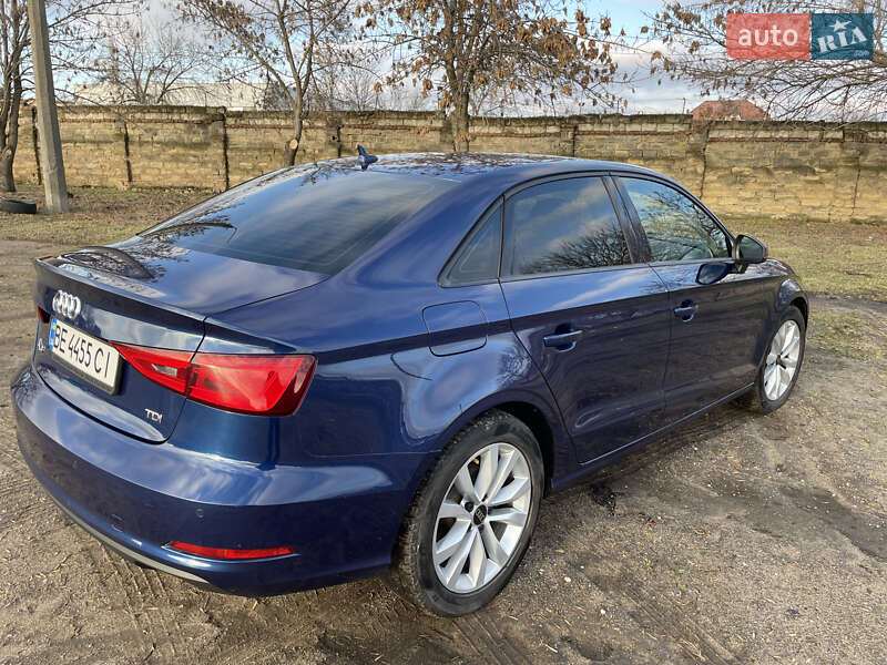 Седан Audi A3 2015 в Миколаєві