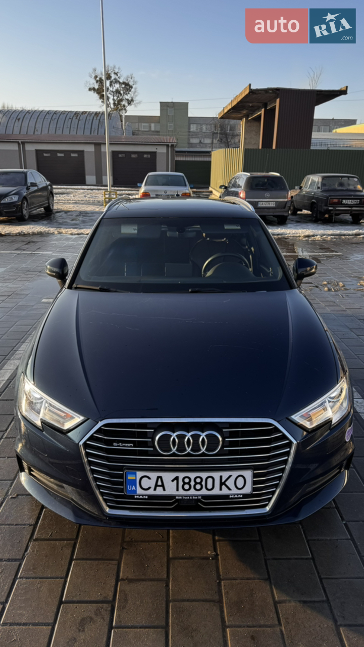 2015 Volkswagen Touareg - мініатюра 17