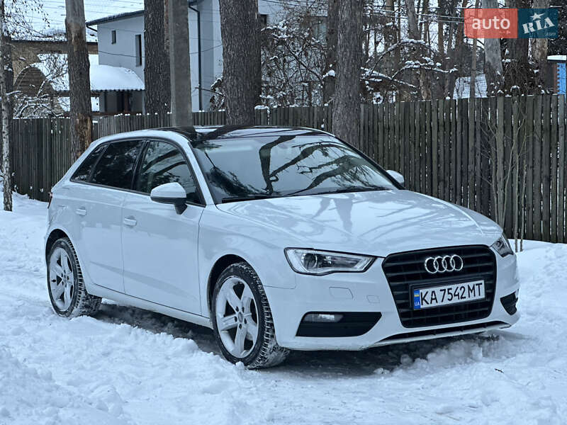 Хэтчбек Audi A3 2015 в Киеве фото 10 Хэтчбек Audi A3 2015 в Киеве