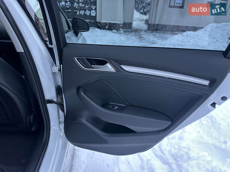 Хэтчбек Audi A3 2015 в Киеве фото 83 Хэтчбек Audi A3 2015 в Киеве