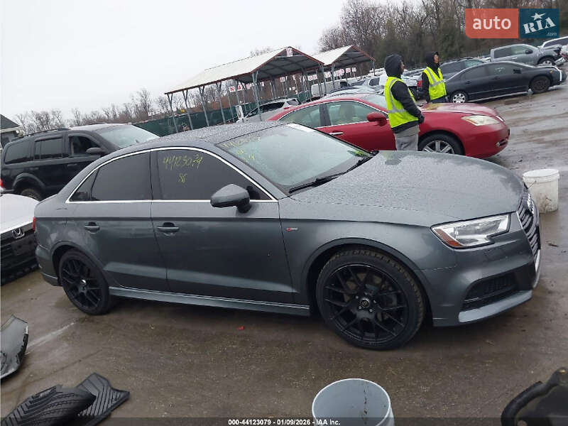 Седан Audi A3 2017 в Киеве фото 5 Седан Audi A3 2017 в Киеве
