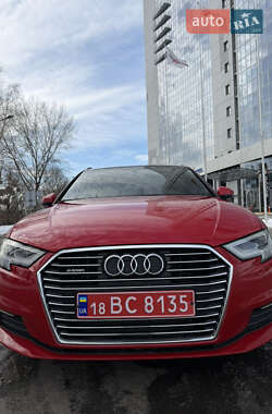 Хэтчбек Audi A3 2018 в Киеве