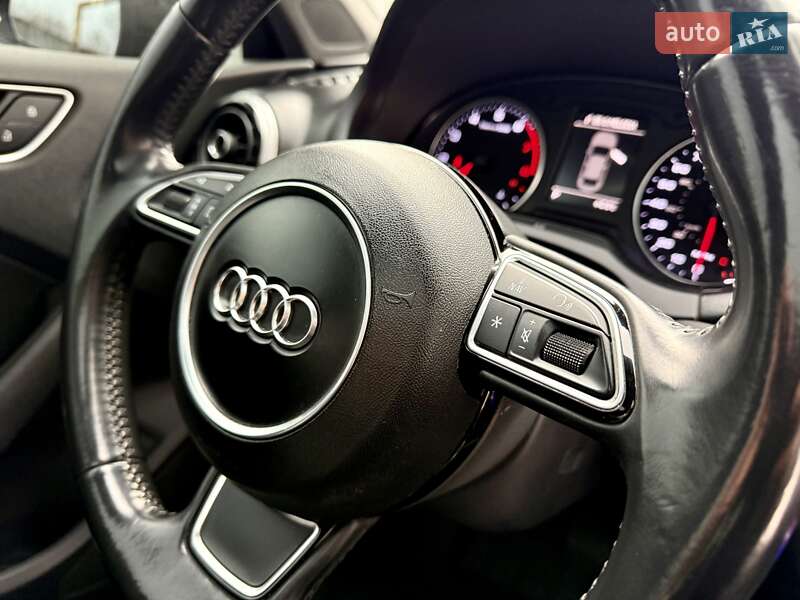 Седан Audi A3 2016 в Одессе
