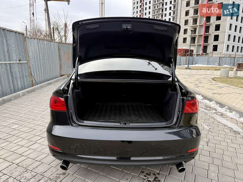 Седан Audi A3 2016 в Одессе
