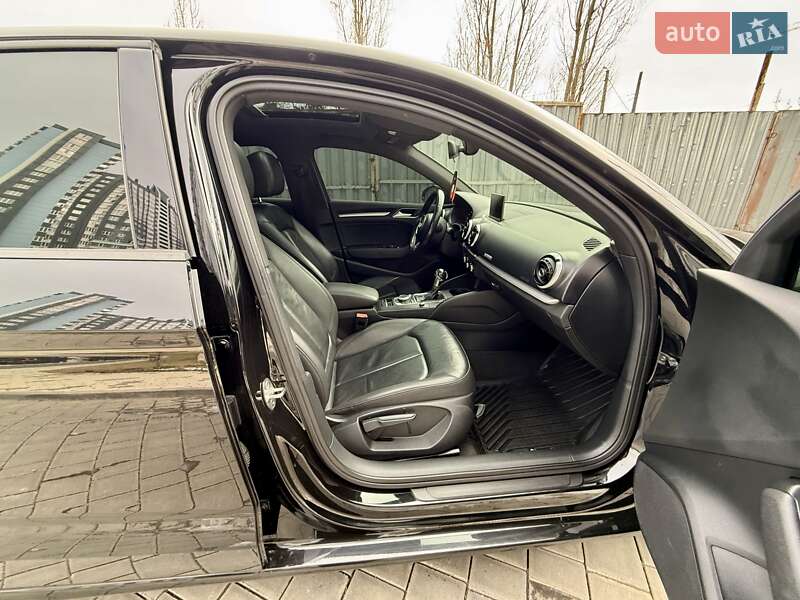 Седан Audi A3 2016 в Одессе