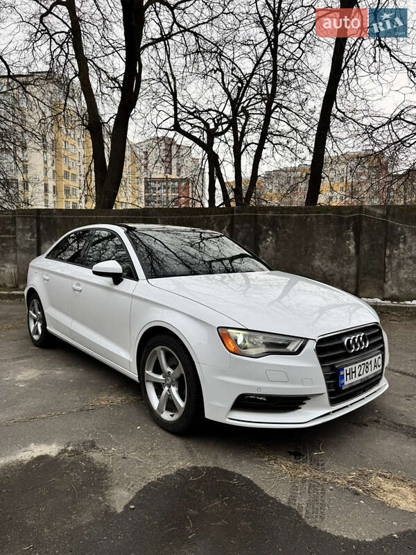 Седан Audi A3 2015 в Одессе