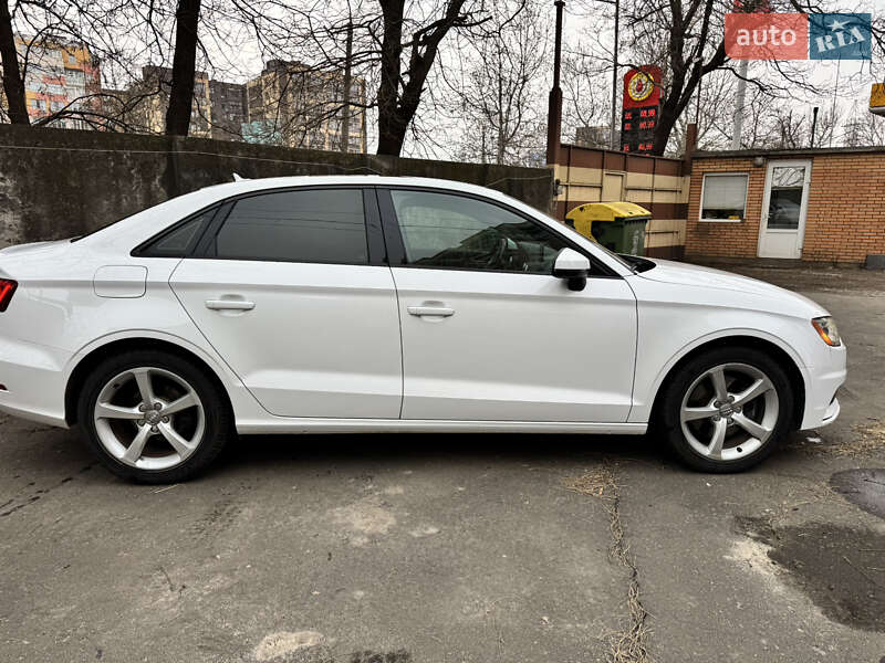 Седан Audi A3 2015 в Одессе