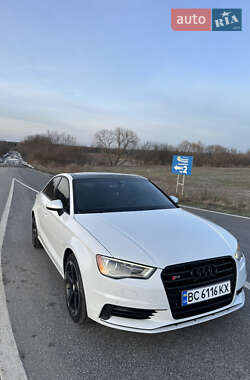 Седан Audi A3 2015 в Жовкве