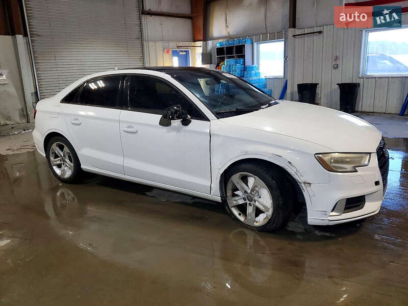 Седан Audi A3 2017 в Коломиї
