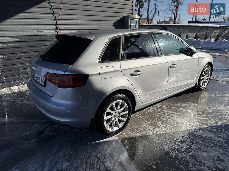 Хэтчбек Audi A3 2015 в Киеве