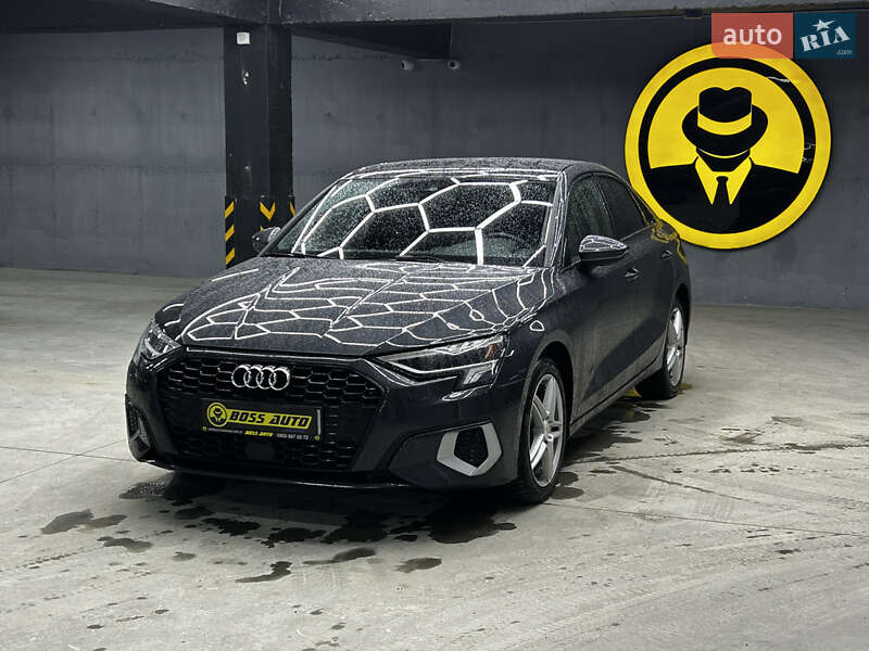 Седан Audi A3 2024 в Чернівцях
