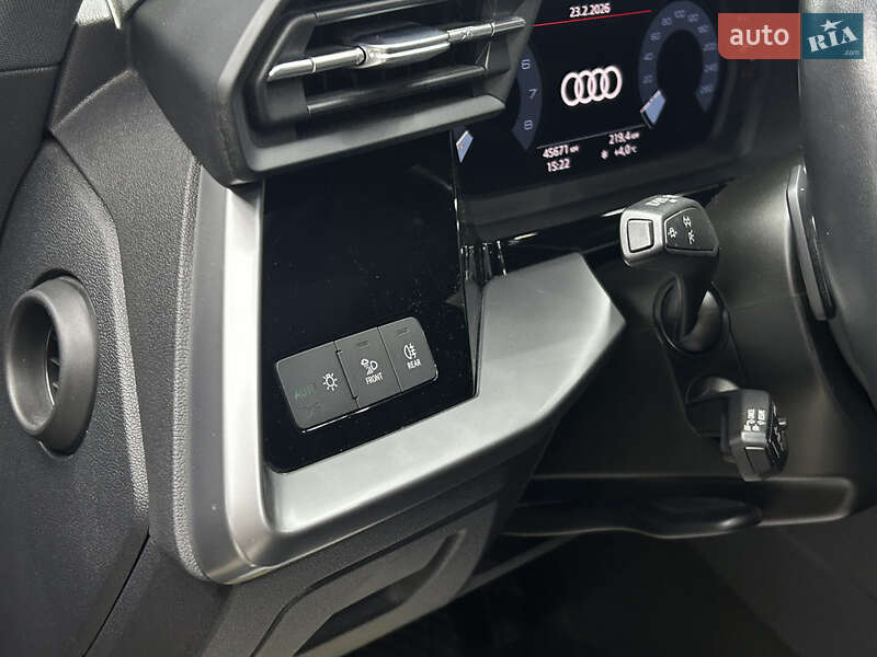 Седан Audi A3 2024 в Чернівцях