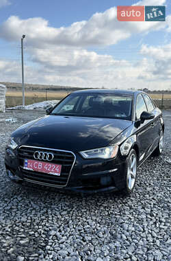 Седан Audi A3 2015 в Львове